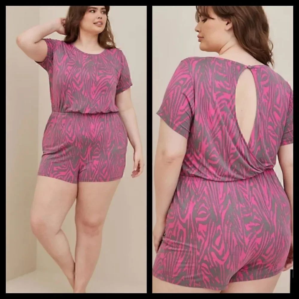 6X 30W Torrid Pink Grey Zebra Lounge Romper Stretch Waist Keyhole Neck Closure s